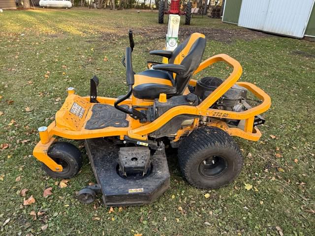 Image of Cub Cadet Ultima ZT2 equipment image 3