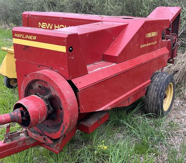 Image of New Holland 311 equipment image 1