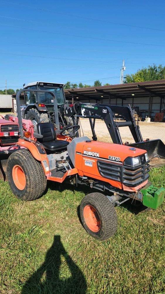 SOLD - Kubota B2710 Lot No. 39 Tractors with 1,238 Hrs | Tractor Zoom