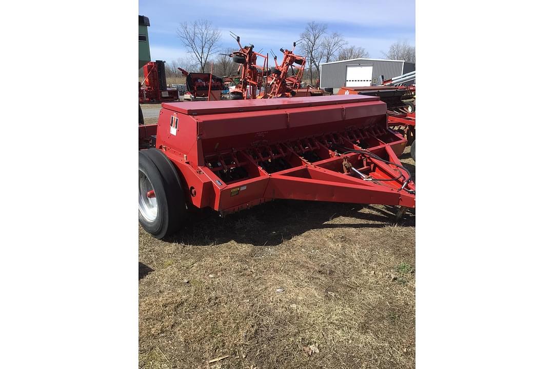 Image of International Harvester 5100 Image 1