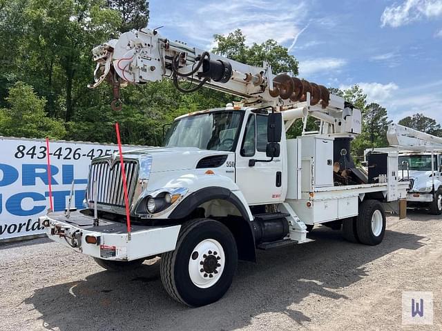 Image of International 7400 equipment image 1