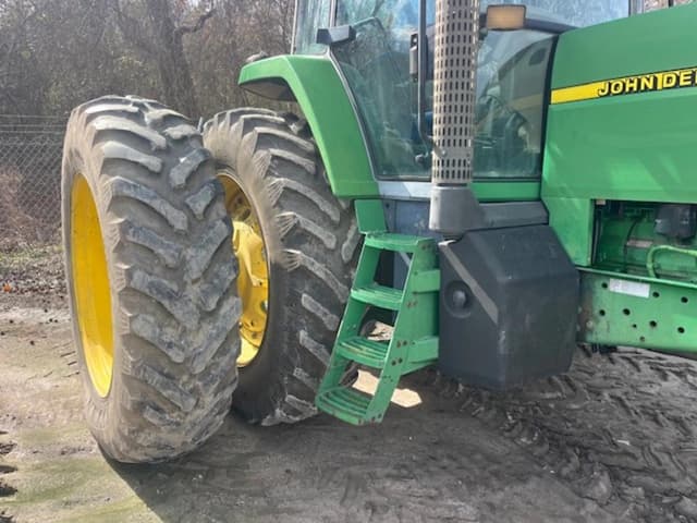 Image of John Deere 7810 equipment image 4