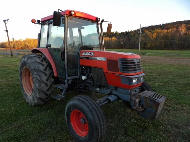 Image of Kubota M9000 equipment image 3