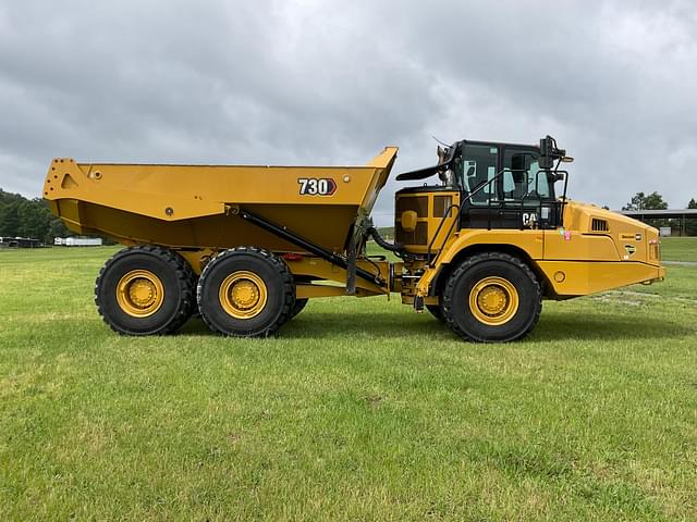 Image of Caterpillar 730 equipment image 3