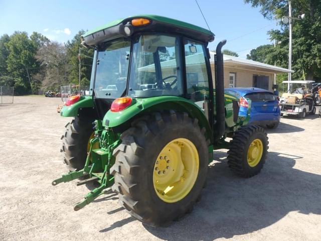 Image of John Deere 5065E equipment image 2