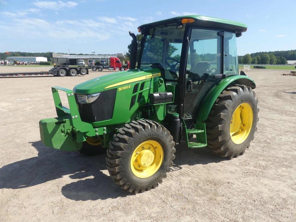 Image of John Deere 5065E Primary image