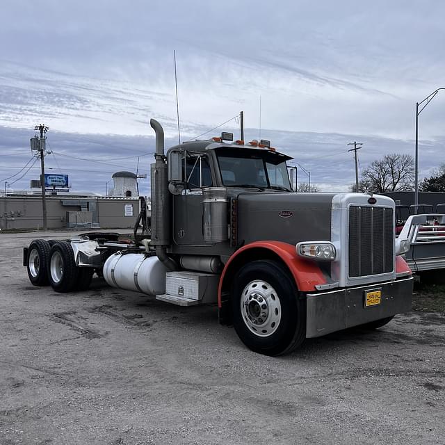 Image of Peterbilt 379 equipment image 3