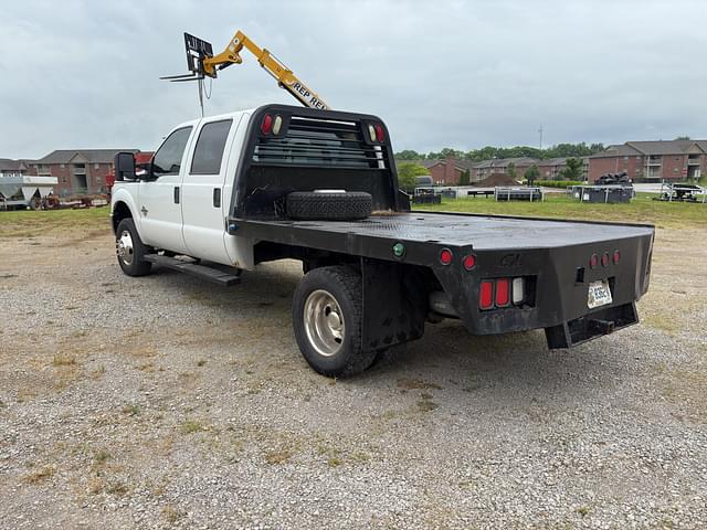 Image of Ford F-250 equipment image 2