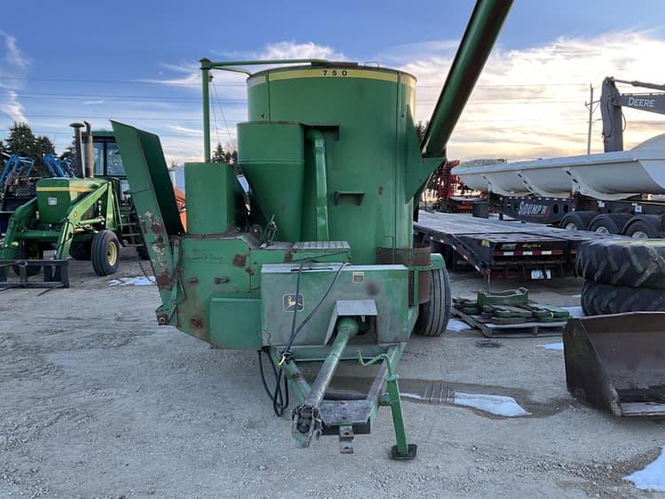 John Deere 750 Hay and Forage Grinders/Mixers for Sale Tractor Zoom