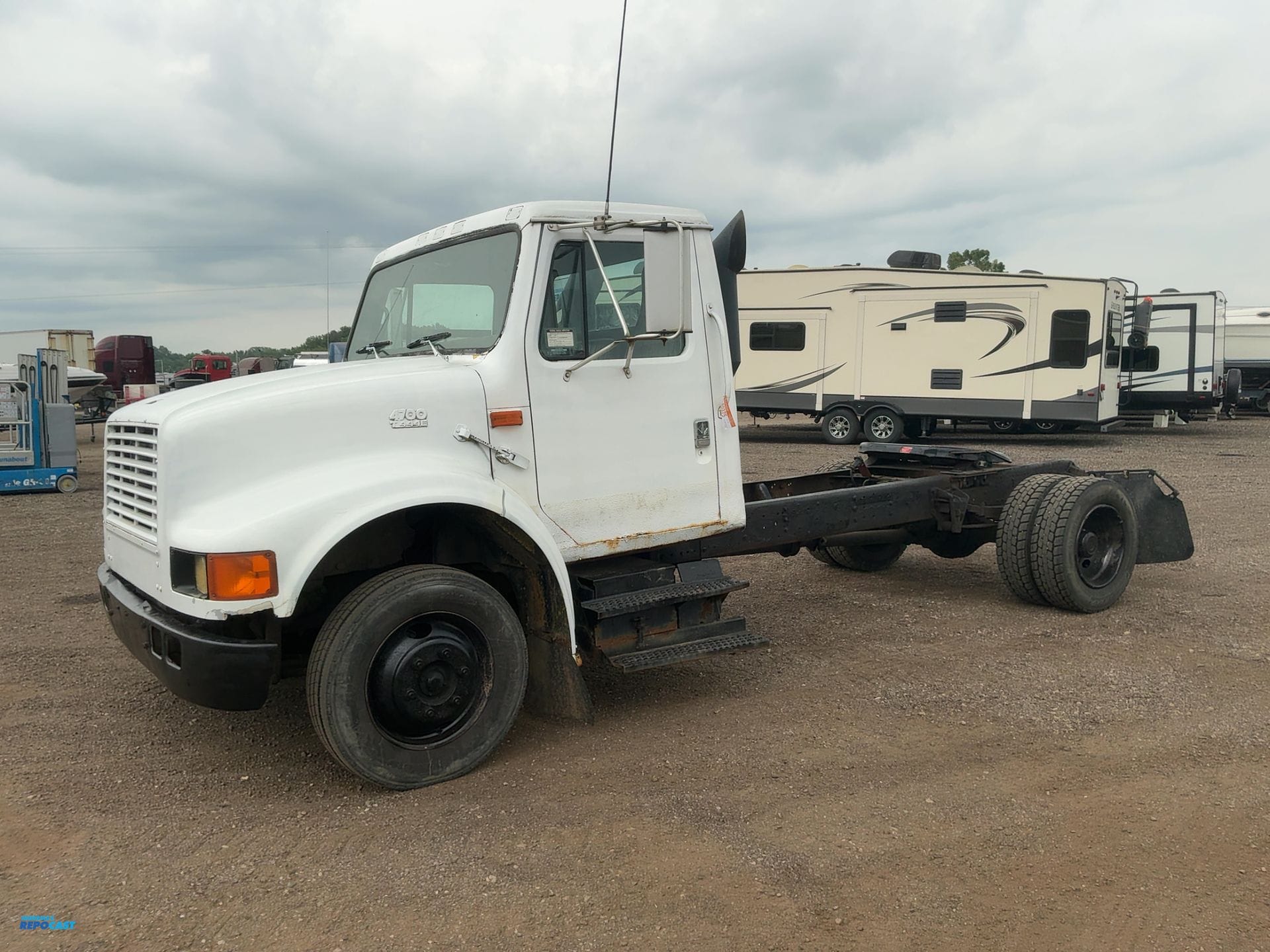 1995 International 4700 Equipment Image0