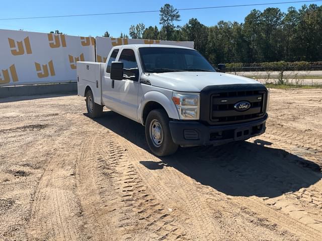 Image of Ford F-250 equipment image 2