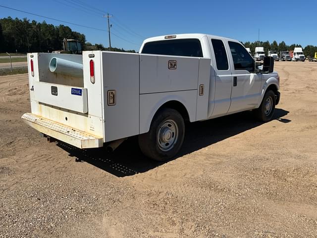 Image of Ford F-250 equipment image 4