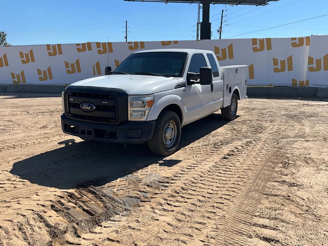 Image of Ford F-250 Primary image