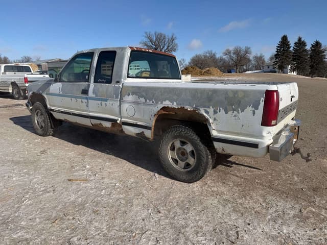 Image of Chevrolet 1500 equipment image 2