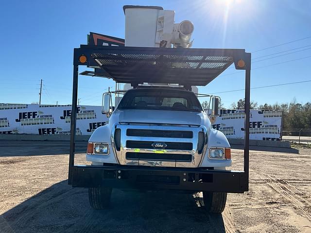 Image of Ford F-750 equipment image 1