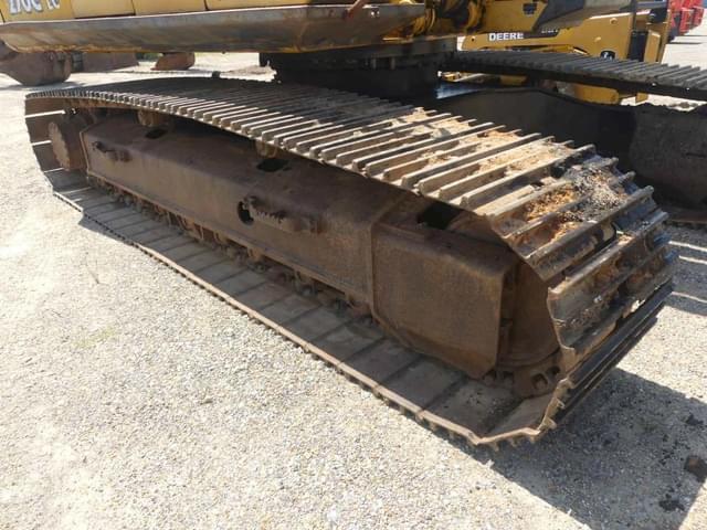 Image of John Deere 270CLC equipment image 4