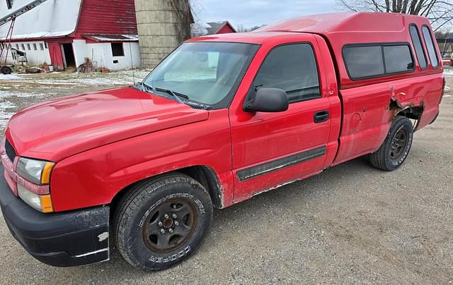 Image of Chevrolet Silverado equipment image 2