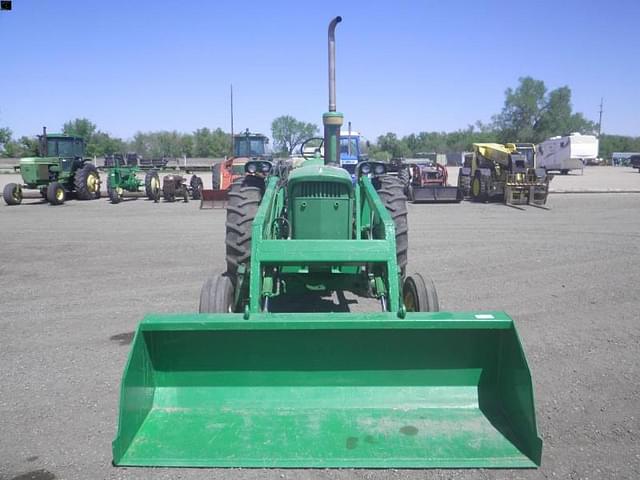 Image of John Deere 3020 equipment image 1