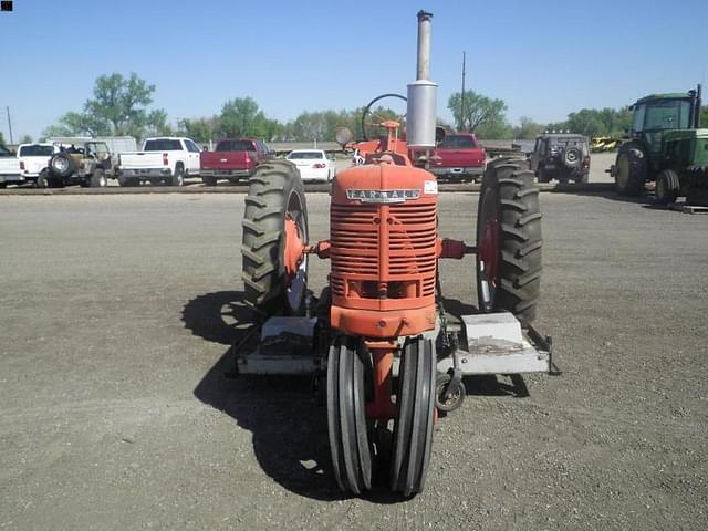 Image of Farmall H equipment image 1