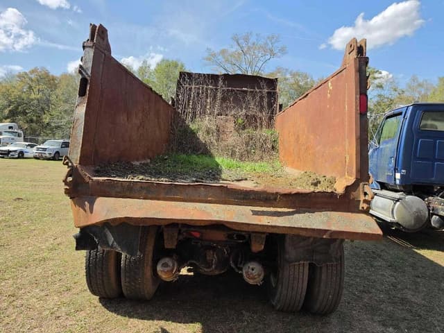 Image of Western Star 4864F equipment image 4