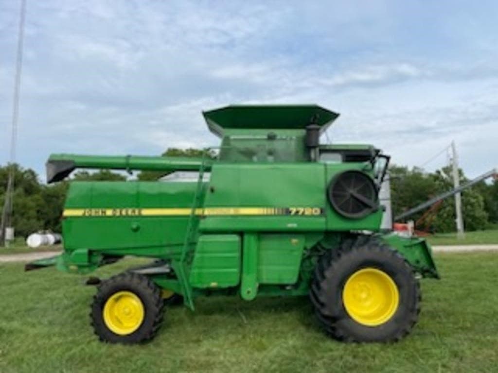 Image of John Deere 7720 Primary image