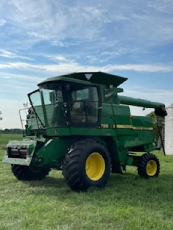 Image of John Deere 7720 equipment image 1