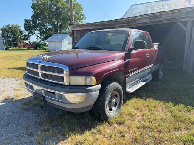 Image of Dodge Ram 1500 equipment image 3