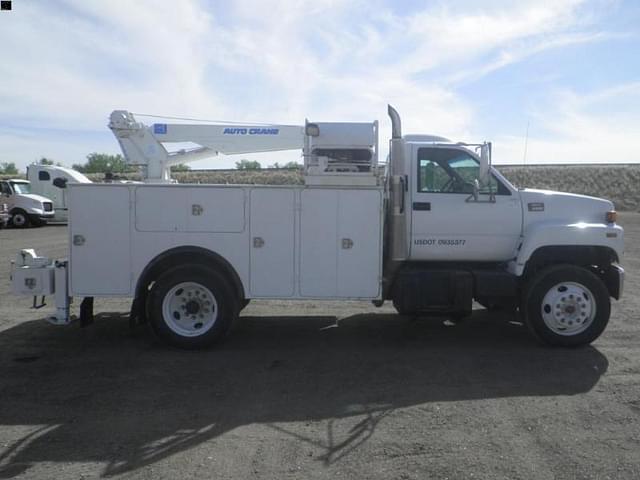 Image of GMC C6500 equipment image 3