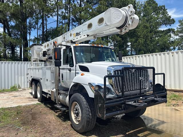 Image of International 7400 equipment image 2