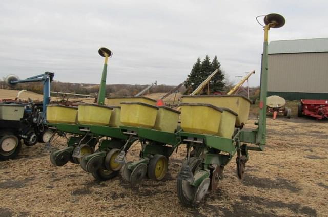 Image of John Deere 7000 equipment image 3