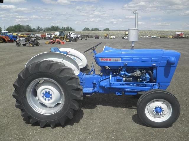 Image of Ford 2000 equipment image 3