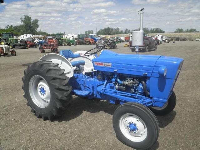Image of Ford 2000 equipment image 2