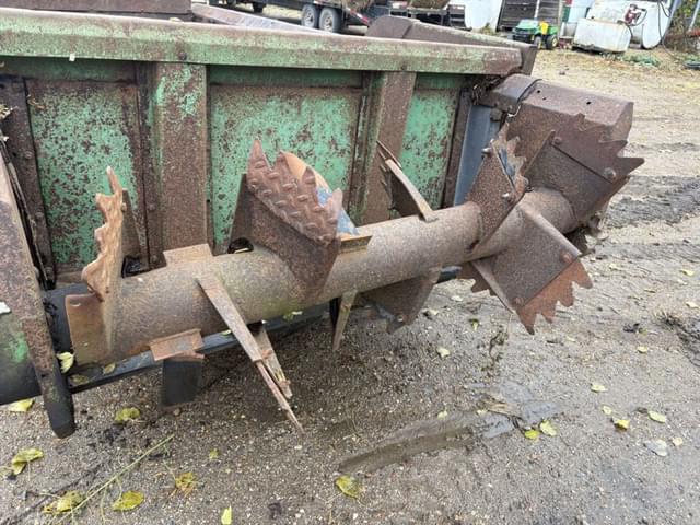 Image of John Deere 450 equipment image 4