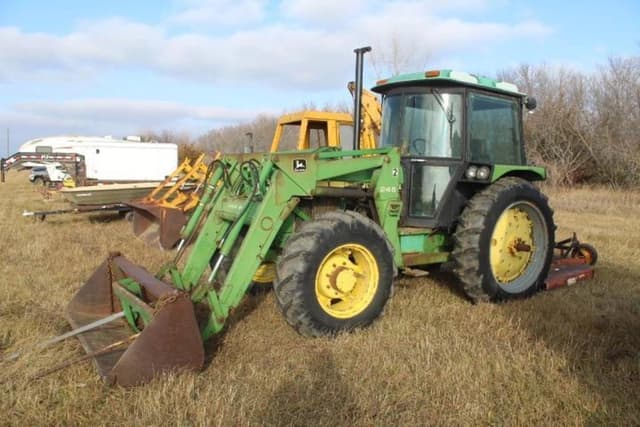 Image of John Deere 2755 equipment image 1