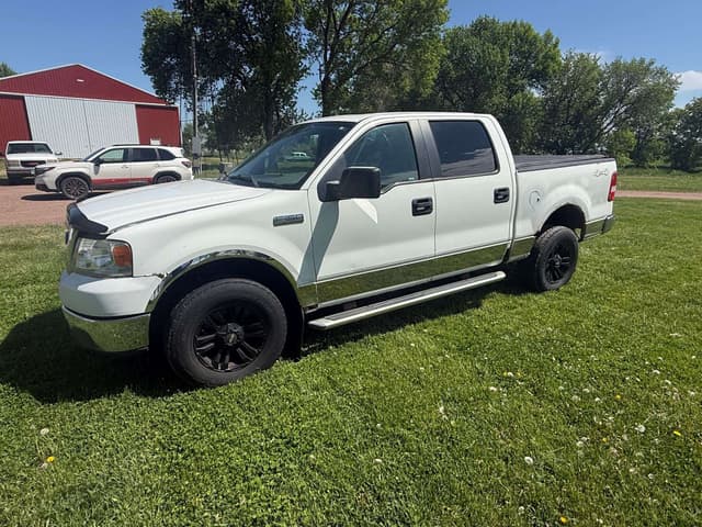 Image of Ford F-150 equipment image 1