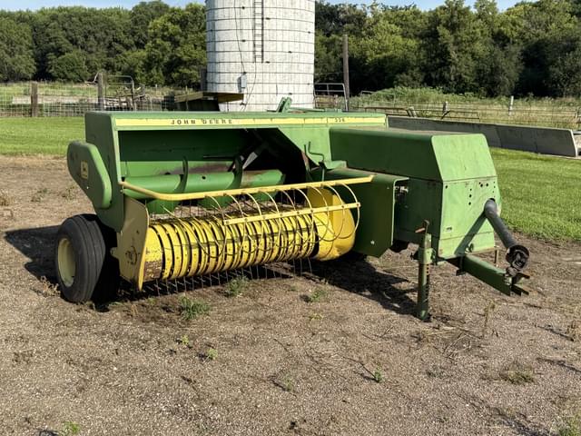 Image of John Deere 336 equipment image 1