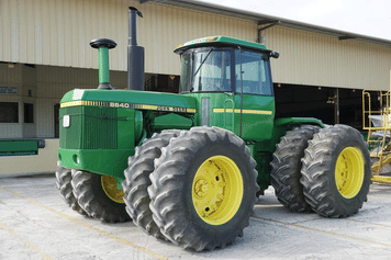 Main image John Deere 8640