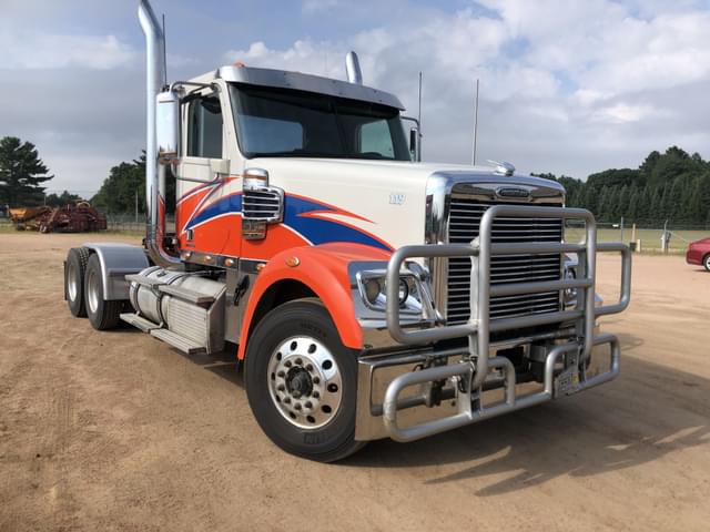 Image of Freightliner Coronado equipment image 4