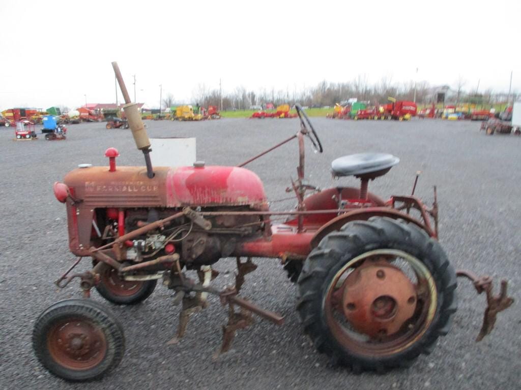 Main image Farmall Cub
