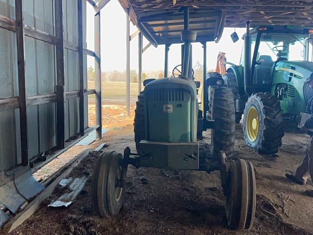 Image of John Deere 3020 equipment image 1