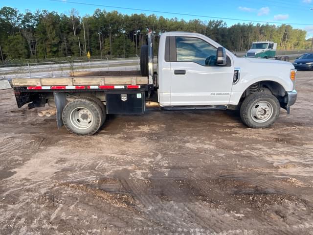 Image of Ford F-350 equipment image 3