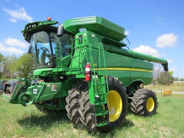 Image of John Deere S770 equipment image 1