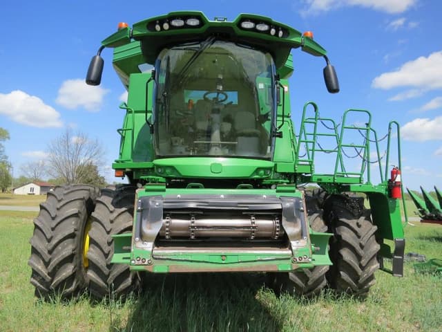 Image of John Deere S770 equipment image 2