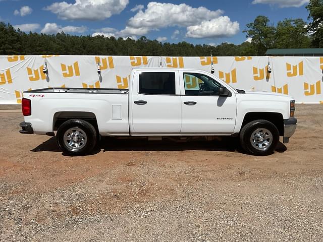 Image of Chevrolet Silverado equipment image 3