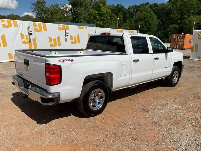 Image of Chevrolet Silverado equipment image 4