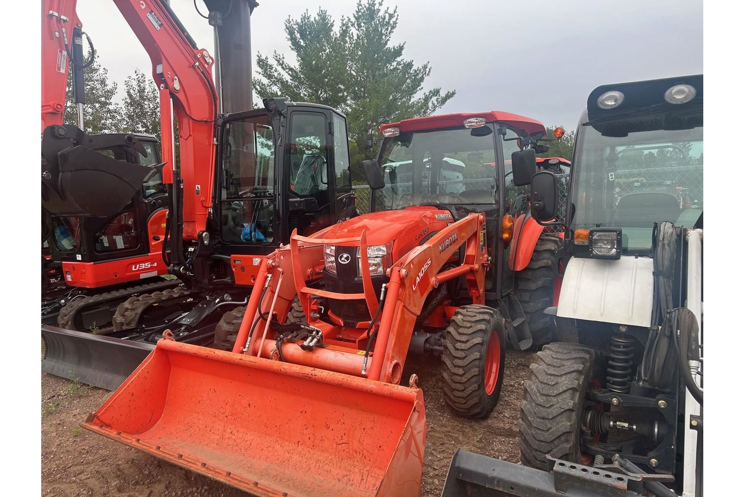 2014 Kubota L6060 Equipment Image0