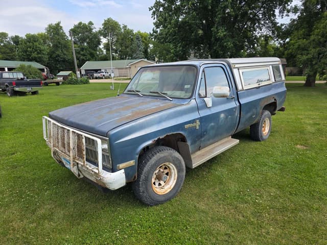 Image of Chevrolet K10 equipment image 3