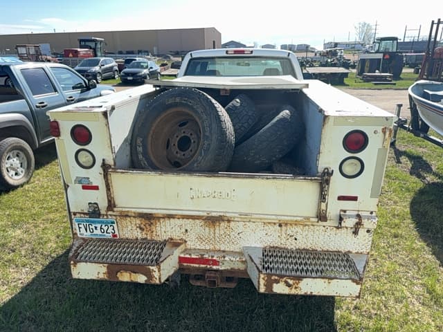 Image of Chevrolet 2500HD equipment image 4