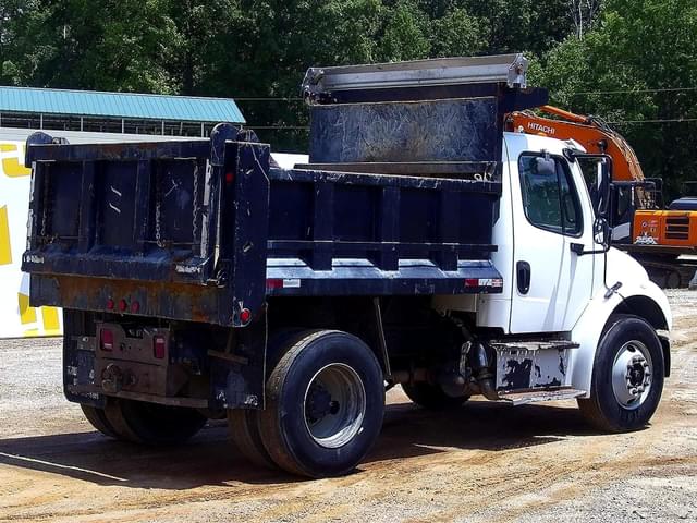 Image of Freightliner M2 equipment image 4