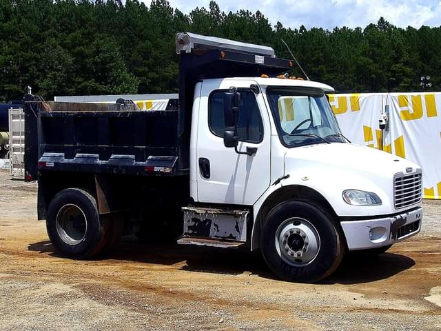 Image of Freightliner M2 equipment image 2